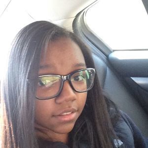 Meet your Posher, Kaela